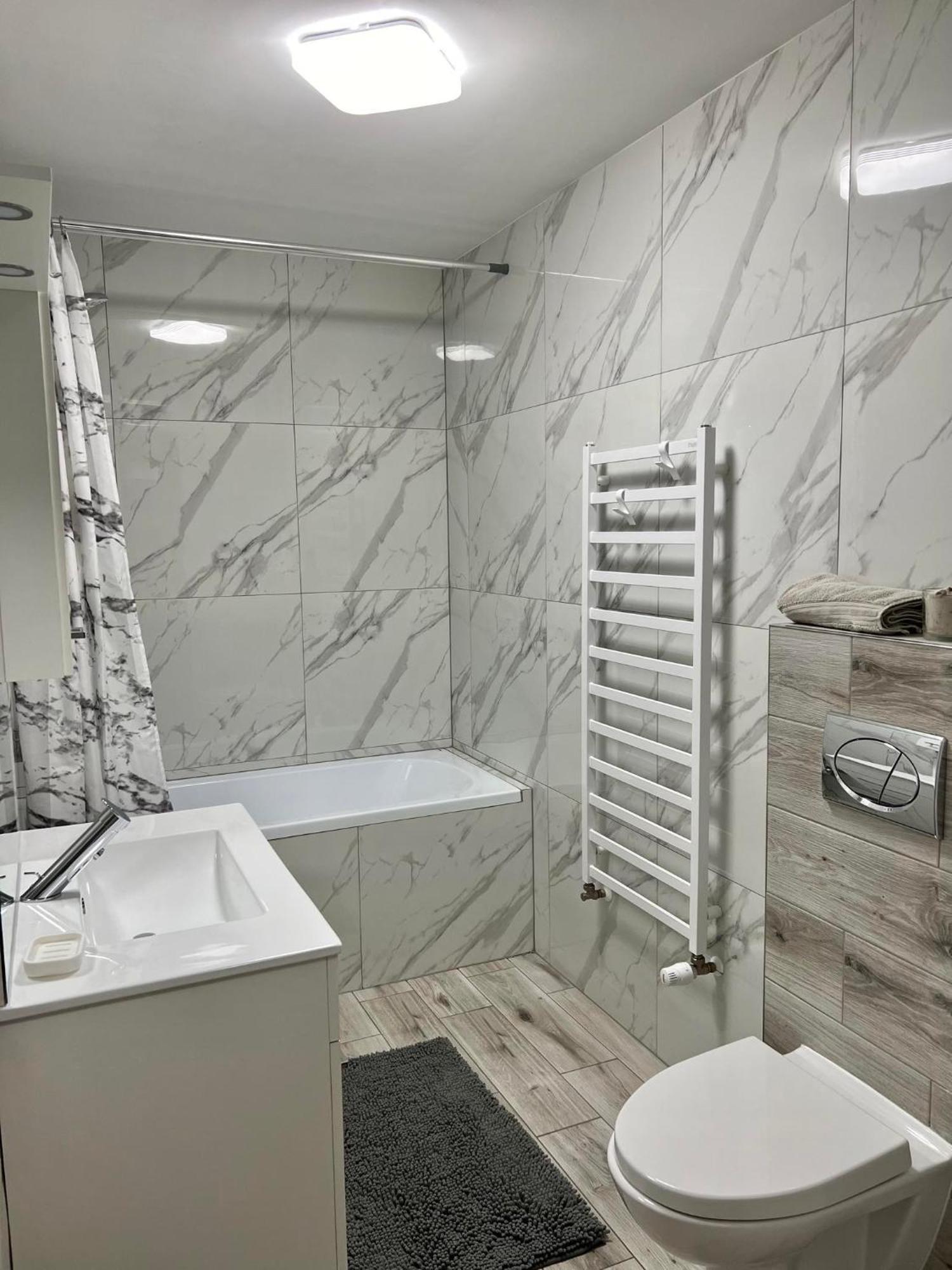 Apartament Guziczek ノヴィ・タルク エクステリア 写真